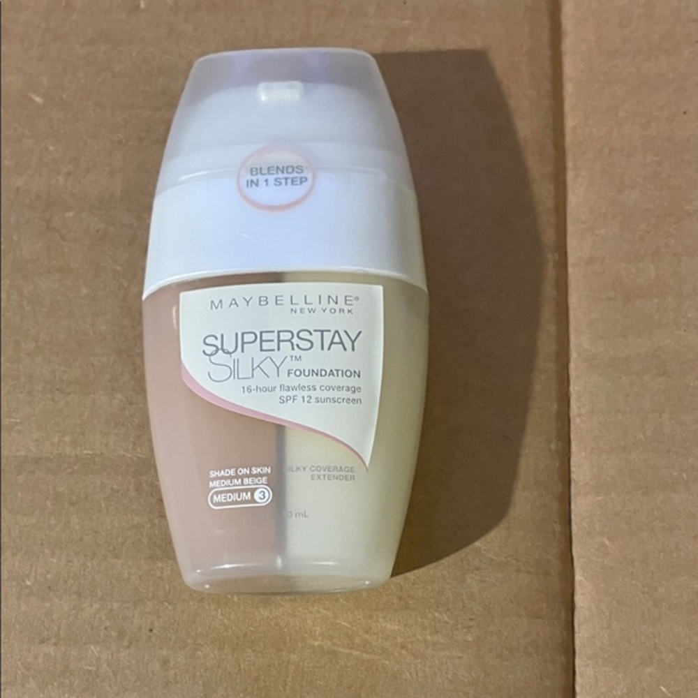 Maybelline SuperStay Silky Foundation - Medium Beige